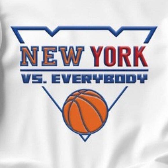 New York VS Everybody Knicks Basketball Graphic T-Shirt NBA Team Pride Fan Tee - Picture 2 of 5